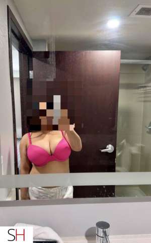 Only one day here Indian girl /beauty of Punjabi 25 year old Escort in Brampton