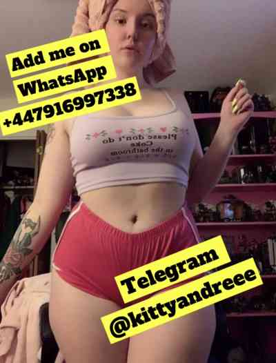25 year old British Escort in Newbury I'm available for hookup service and also sell my sexy 