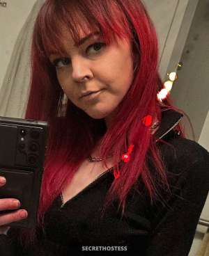 28 year old Caucasian Escort in Winnipeg Xx. . . SexXi! RED Hair. . Down for the pound. . xX