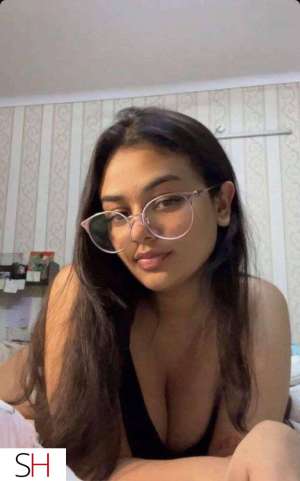 23 year old Asian Escort in Niagara Region Exotic Brown Beauty Ready to Brighten Your Day