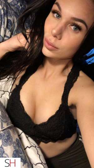 Great mouth and tongue take you in heaven enjoy being naked 28 year old Escort in Winnipeg