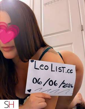 27 year old Caucasian Escort in Burnaby/New Westminster Roxy italian beauty, sexy, cute and curvy