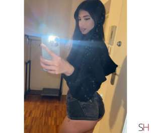 MELISSA .. BACK IN TOWN .. VERY HORNY, Independent 20 year old Escort in Luton