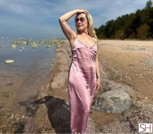 38 year old Escort in Shannon 🌸 Relaxing Body Care Experience in Limerick