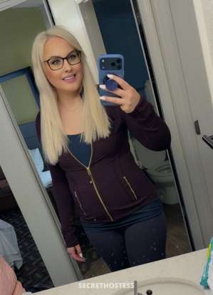 Escort 177CM Tall Cincinnati OH Image - 2