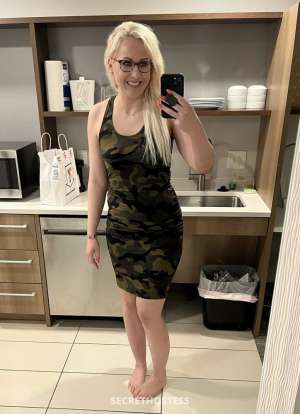 Escort 177CM Tall Cincinnati OH Image - 5