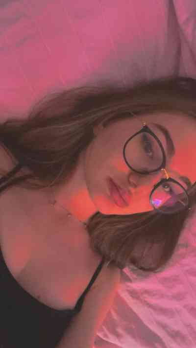 27 year old Escort in Belchatow Hello i am available for serious Hookup,text on signal or 