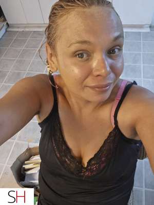 Curvy Lil blonde 37 year old Escort in Brandon