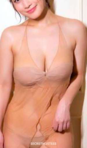 22 year old Asian Escort in Montreal $100/30mins SPECIAL best asin girls