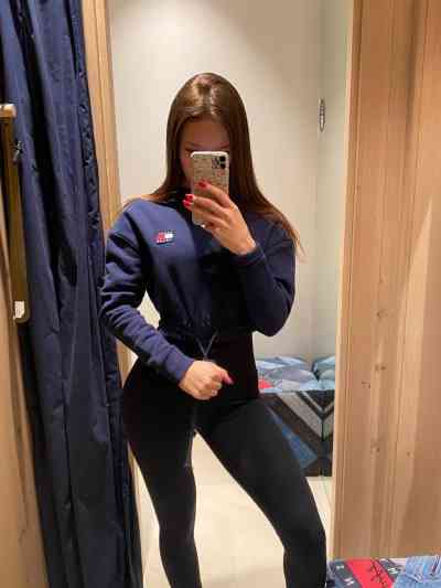 22 year old Escort in Hafar Al-Batin Add me on telegram @susa_n21