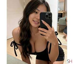 23 year old Asian Escort in Brighton East Sussex New Asian Gorgeous new, Agency