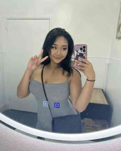 27 year old Asian Escort in Dallas TX Sexy asian is ready to make your sexual fantasies comes to 
