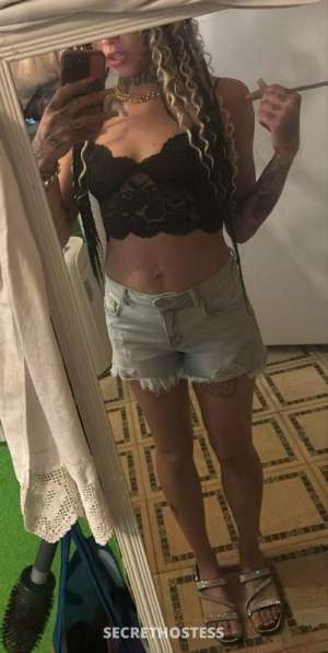 WHO REMEMBERS ALEXA CRYBABY Karen i m back hit me up 28 year old Escort in Fresno CA