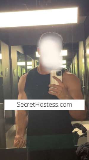 24 year old Escort in West End Townsville Lorenzo