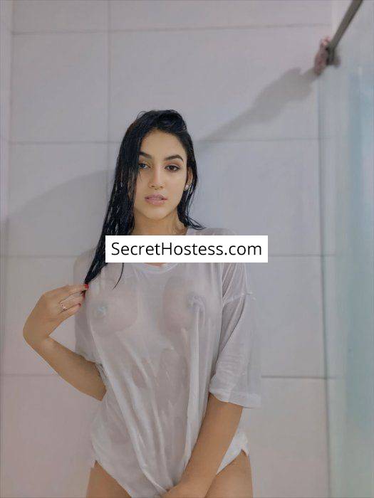Victoria 20Yrs Old Escort 65KG 165CM Tall Split Image - 3