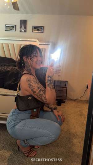 slim thick lightskin 25 year old Escort in Topeka KS