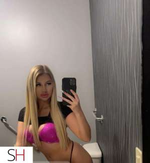 Slippery wet a dream cum true: Blonde Barbie available now 25 year old Escort in Richmond Hill