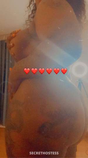 27 year old Escort in Green Bay WI bubbles the dominatrix queen upscale bbw