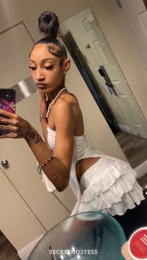 Slim Lightskin PRETTY&amp;PeTiTE AvaiLaBLe ALL Night 20 year old Escort in Fresno CA