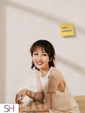 20 year old Asian Escort in Montreal New ArrivedKIT 20Y VIPFound her! The Top-Rated GemNamur