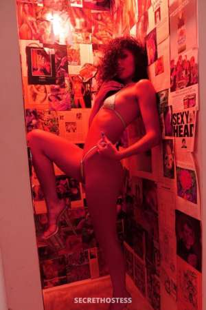 Upscale Tall Petite Model 26 year old Escort in Merced CA