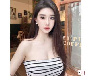 23 year old Asian Escort in Surrey 💕Extremely friendly Asian girl, 💋New arrived, Agency