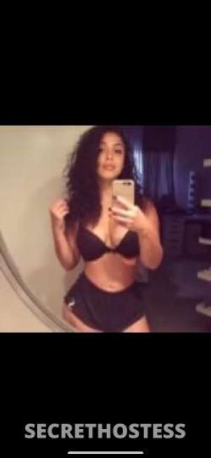 hola papi 23 year old Escort in San Buenaventura CA