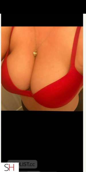 Visiting all natural busty blonde playmate 41 year old Escort in Victoria
