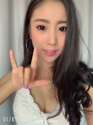20 year old Escort in Bangkok Nisa 20Yrs Old Escort Blonde C Cup 40KG 153CM Tall Bangkok