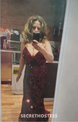 55 year old Irish Escort in Queens NY whiteshortItalian/irish mature bustyRoleplay legs feet 