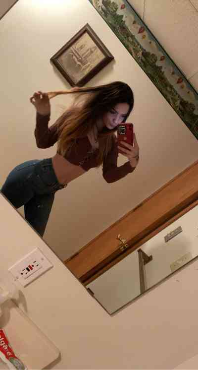 24 year old Escort in Blue Island IL I’m a female masseuse