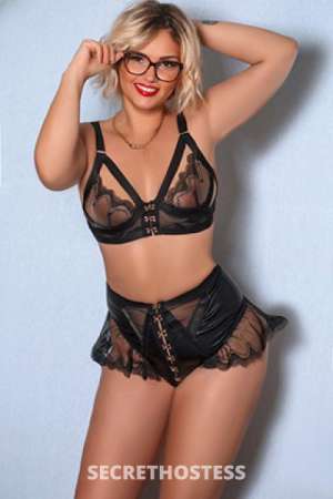 24 year old European Escort in London Curvy
