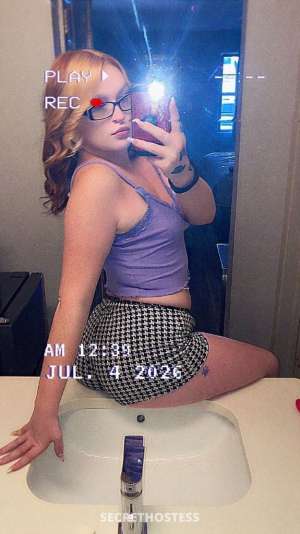 Throat goat white thick sexxy snow bunny 25 year old Escort in Memphis TN