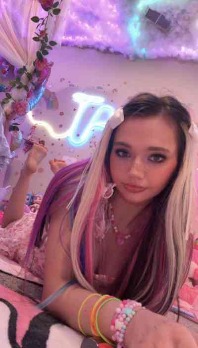 25 year old Escort in Manassas VA Enthusiastic Betty Your Car Meets, Incalls, and Outcall 
