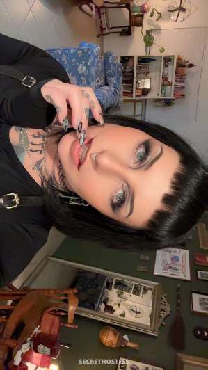 Macy Bites Escort model 0 year old Escort in Phoenix AZ