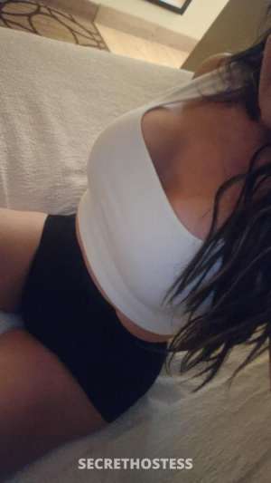--Sexxy Latina Bombshell 30 year old Escort in Hobbs NM