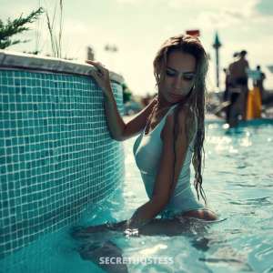 Escort 172CM Tall Hartford CT Image - 2