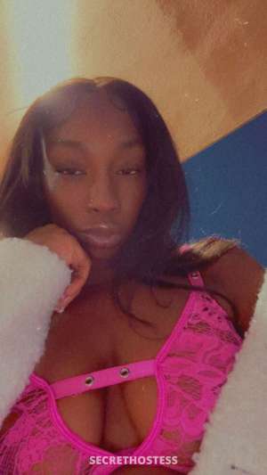 Best Pussy In Town Petitie Chocolate 20 year old Escort in Bakersfield CA