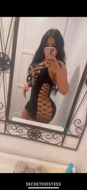 Available to meet 22 year old Escort in Bakersfield CA