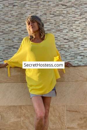 55 year old Caucasian Escort in San Giljan Genevieve, Independent