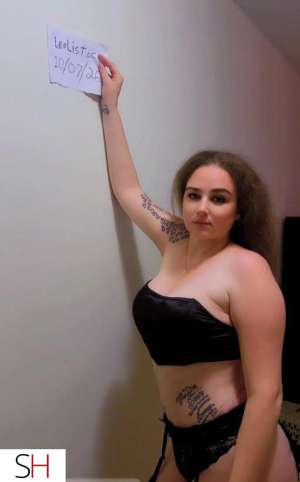 26 year old Caucasian Escort in Windsor Windsor Huron Church rd (Incall/outcall
