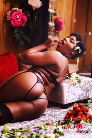 Kelly K Escort model 0 year old Escort in Seattle WA
