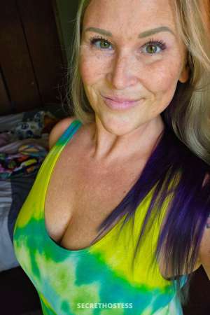 I am currently separated and seeking a friend with benefits 39 year old Escort in Portland ME