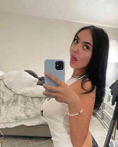 24 year old Escort in Jubail Add me on telegram @Mirah077