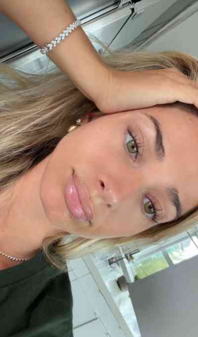 26 year old Escort in London, Ontario GFE, CIM, Barebacks, Massage, FaceTime sext, cracks, coke 