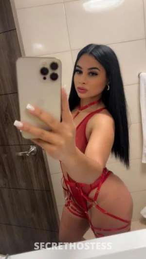bomshell latina 25 year old Escort in Rochester NY