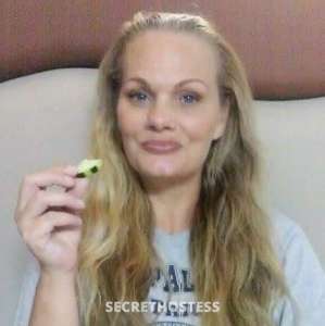 XOXO SEXY MILF WANTS TO SEE YOU no deposit needed on local 45 year old Escort in Tucson AZ