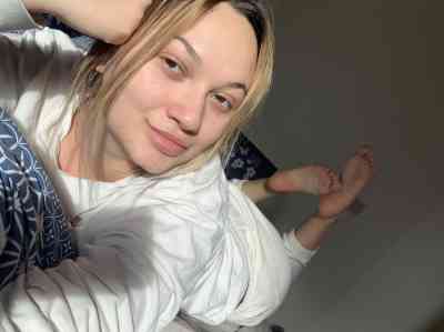 22Yrs Old Escort 58KG 163CM Tall St. Charles IL Image - 1