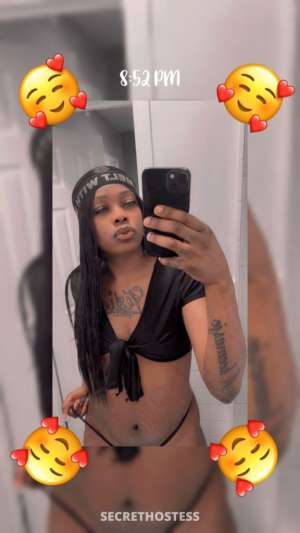 THICK AN SEXY Av i b e mE 24 year old Escort in Long Beach CA