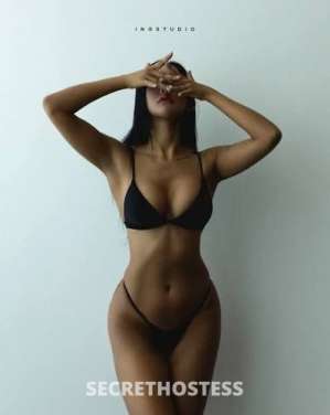 yenni 27 year old Escort in Colorado Springs CO